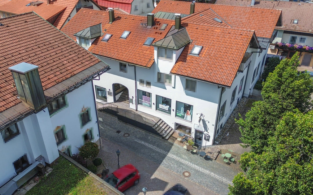 Gewerbeeinheit mit 4,3% Bruttorendite und zwei Außenstellplätzen in Oberstaufen!