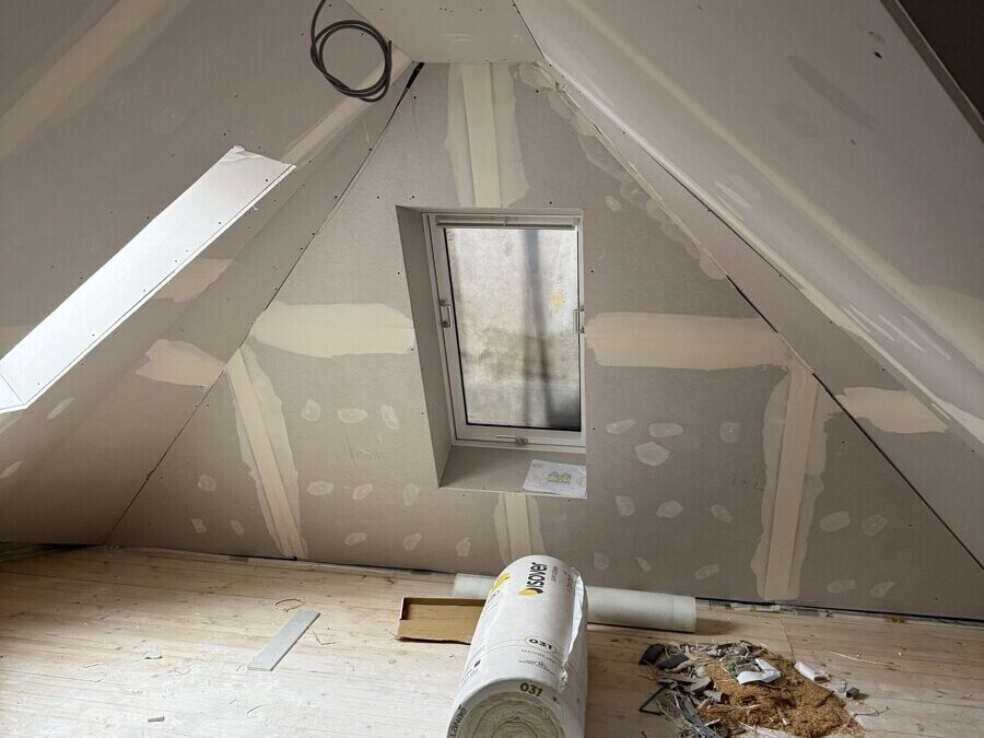 5,5 % Rendite, Deg. AfA möglich, 3 ZKB Dachgeschosswohnung, provisionsfrei, Erstbezug