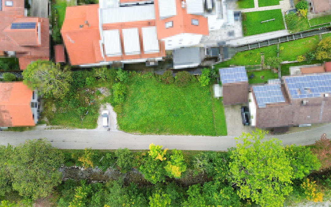 Grundstück, erschlossen, in ruhiger Ortsrandlage sucht junge Familie