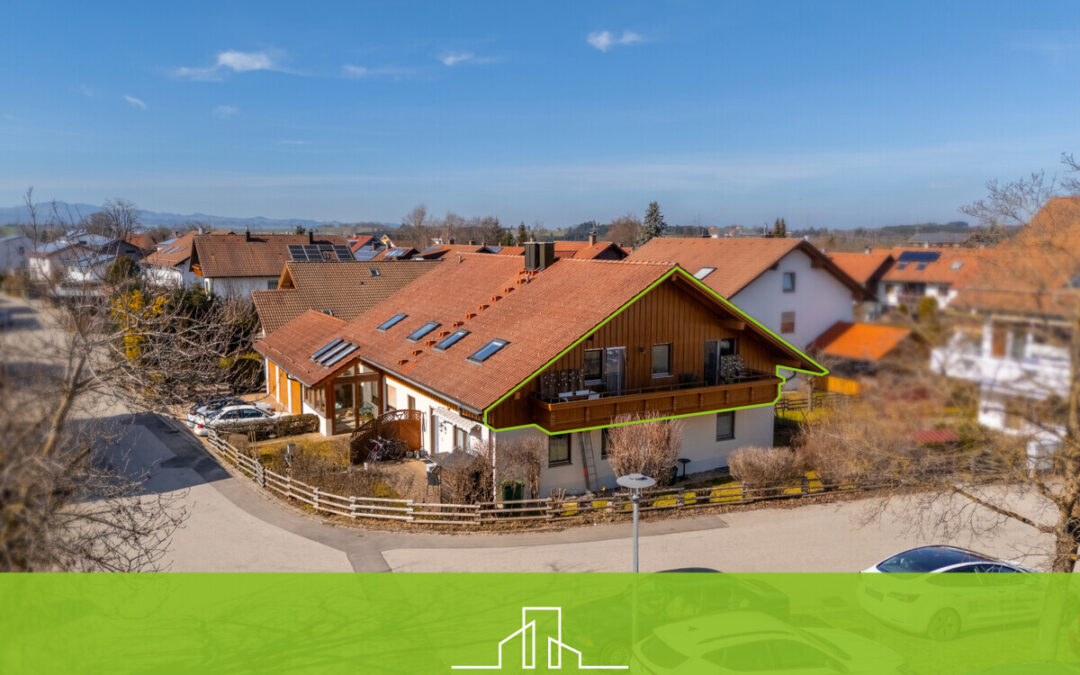 Gemütliche 3-Zimmer-Dachgeschosswohnung mit Kamin, Balkon und Garage in Betzigau