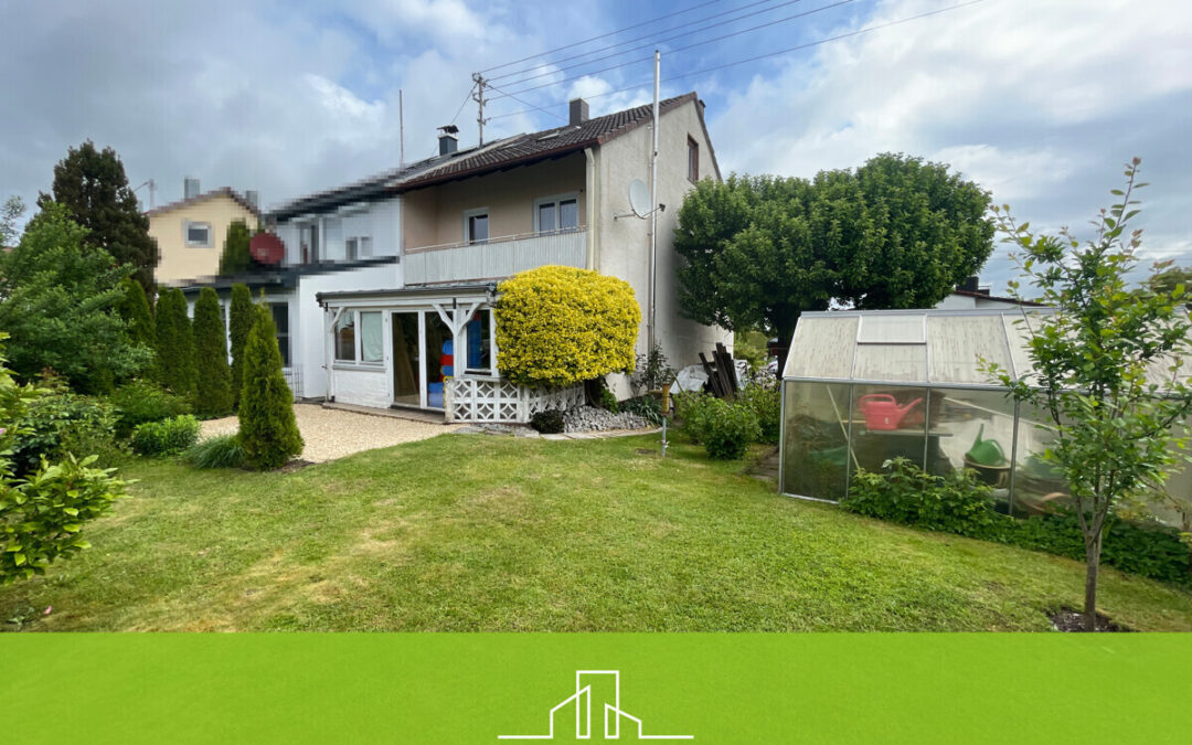 Sanierungschance mit Charme – Familienhaus auf schönem Grundstück in Top-Lage!