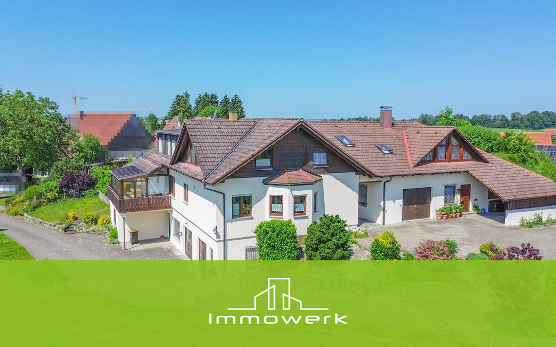 Wohnhaus mit drei Einheiten, Wintergarten und großem Grundstück in unverbaubarer Ortsrandlage
