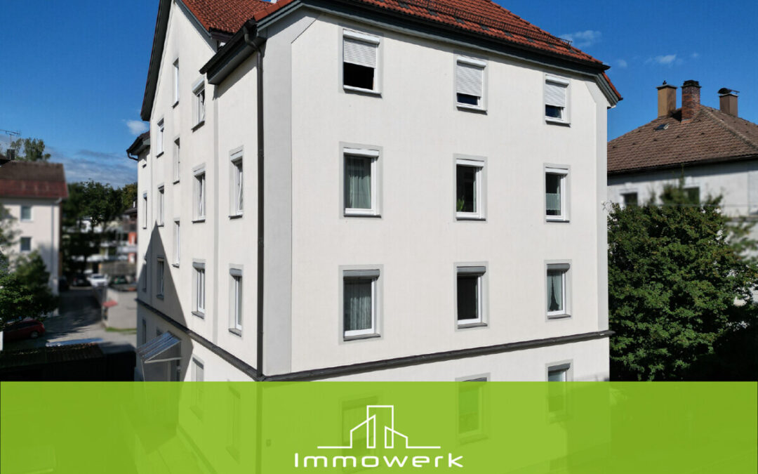 Stilvolle 3-Zimmerwohnung in zentraler Lage – Einbauküche und Garage inklusive